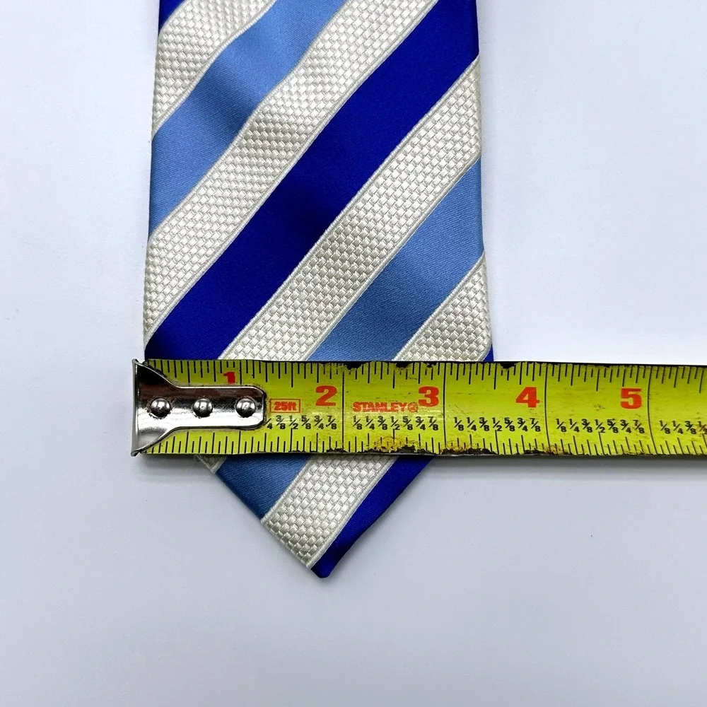 Donald J Trump Signature Collection Blue White Striped 100% Silk Handmade Tie